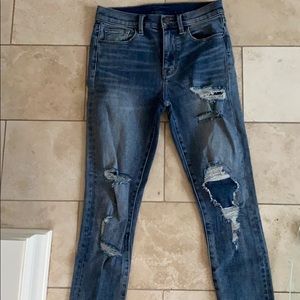 BDG ripped jean